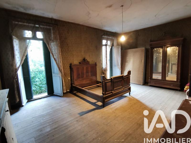 Maison - 210 m² - 9 pièces