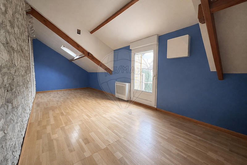 Maison - 132 m² - 9 pièces