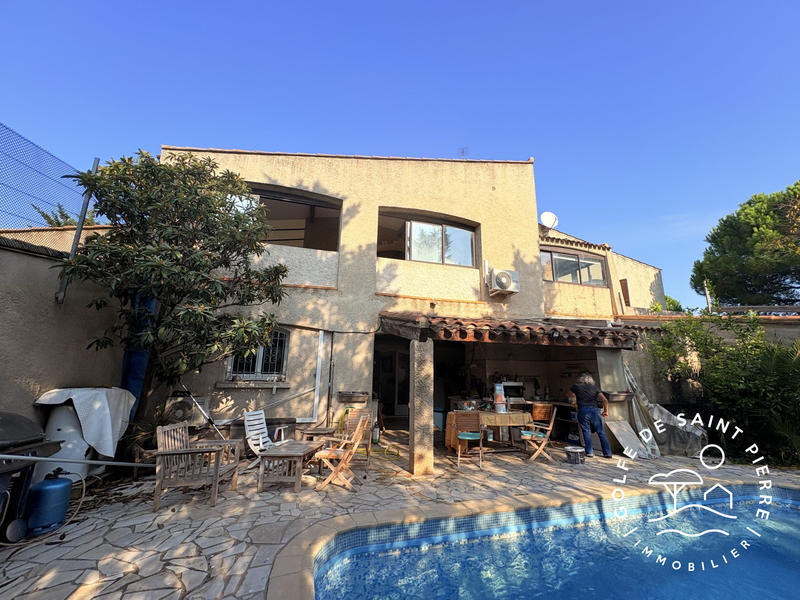 Villa - 573 m² - 6 pièces