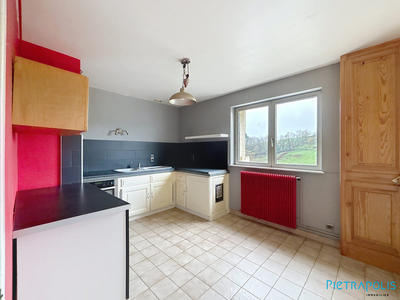 Maison - 84 m² - 4 pièces