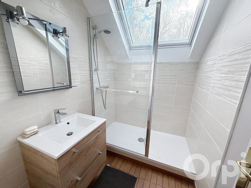 Maison - 137 m² - 5 pièces