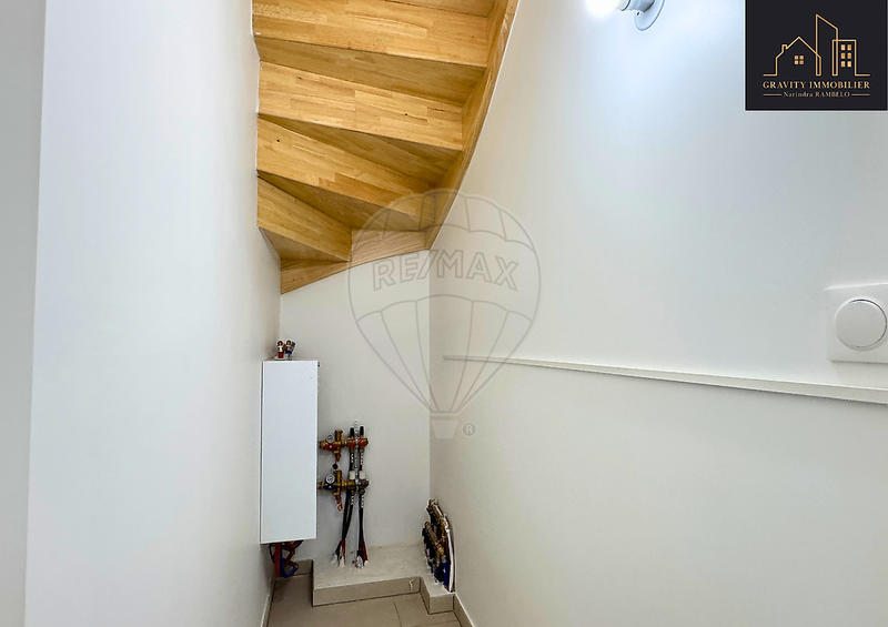 Maison - 103 m² - 5 pièces