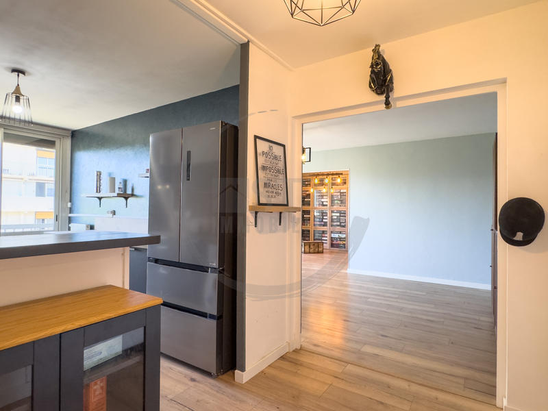 Appartement - 97 m² - 5 pièces