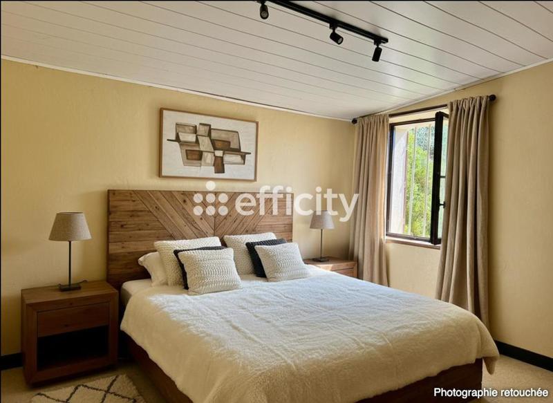 Maison - 125 m² - 7 pièces