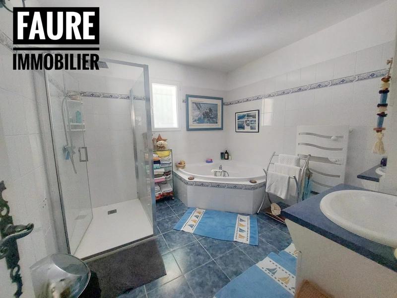 Villa - 152 m² - 8 pièces