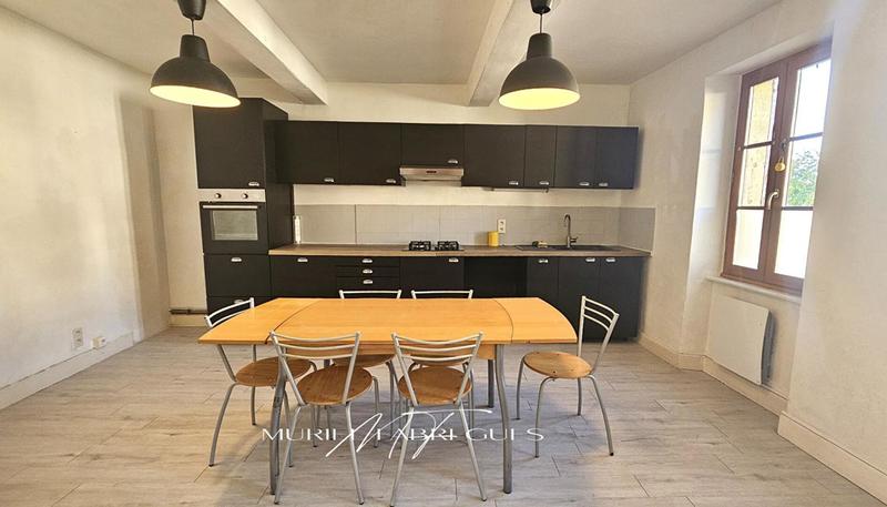 Maison - 530 m² - 18 pièces