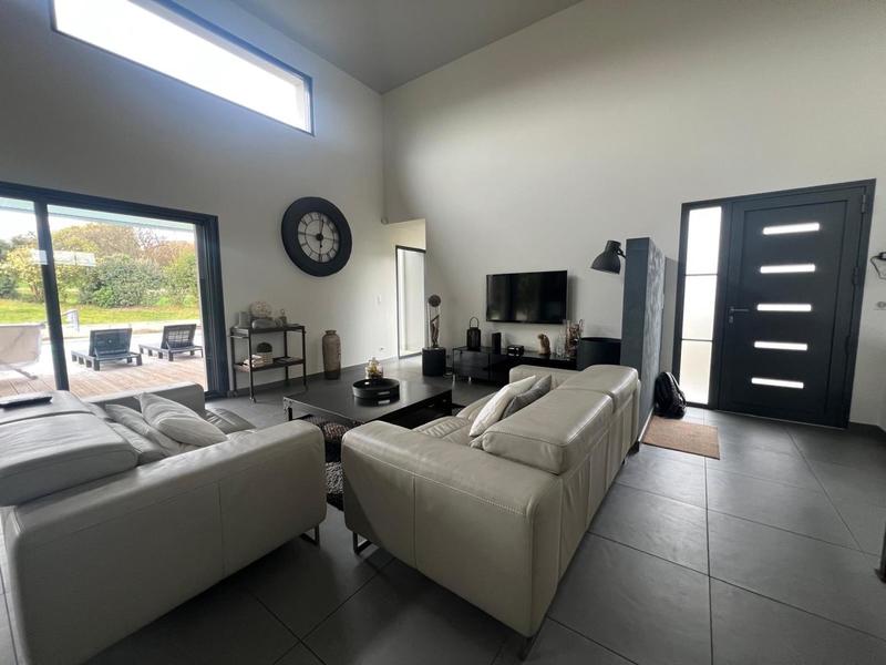 Maison - 185 m² - 5 pièces