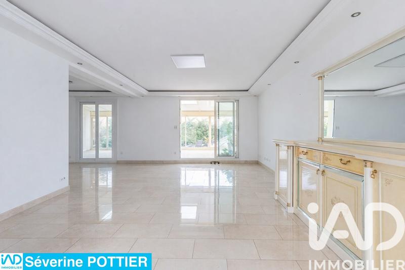 Maison - 166 m² - 7 pièces