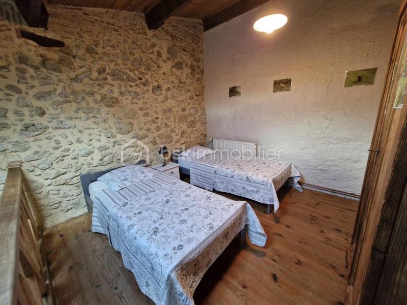 Longère - 350 m² - 15 pièces