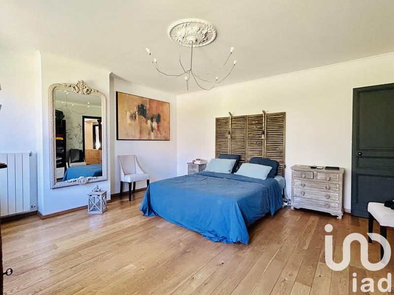 Maison - 205 m² - 6 pièces