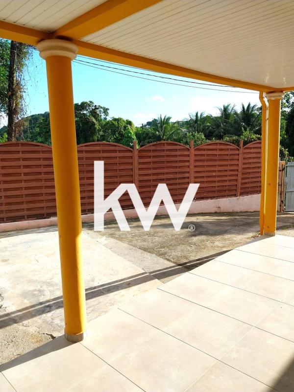 Maison - 110 m² - 4 pièces