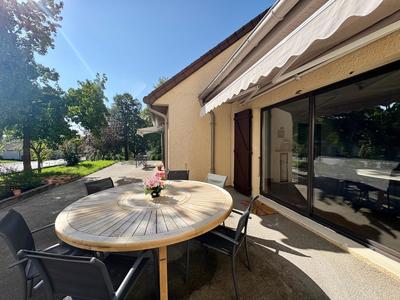 Maison - 357 m² - 10 pièces
