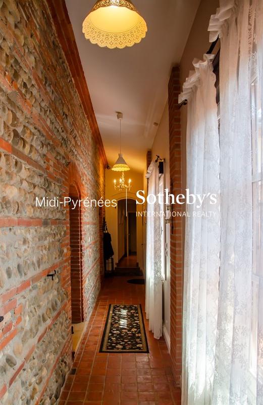 Maison - 498 m² - 14 pièces