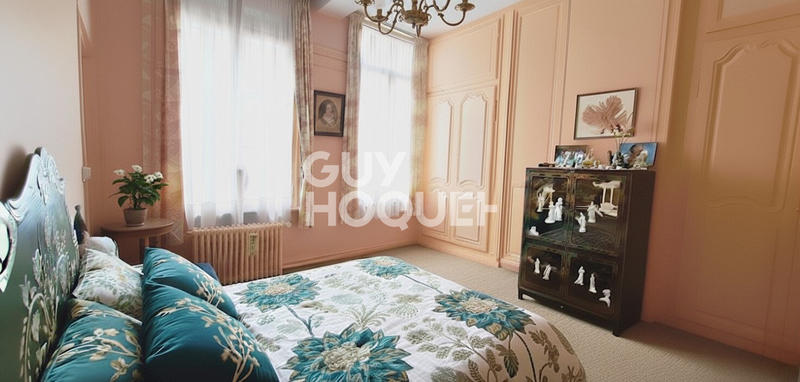 Maison - 190 m² - 9 pièces