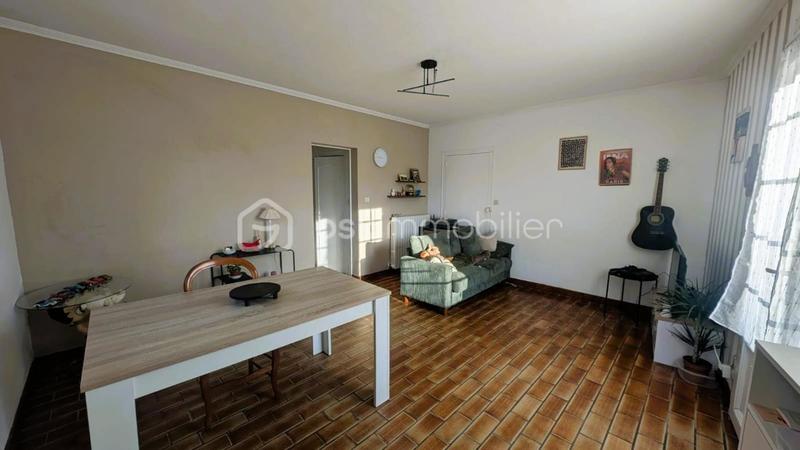 Maison en pierre - 197 m² - 9 pièces