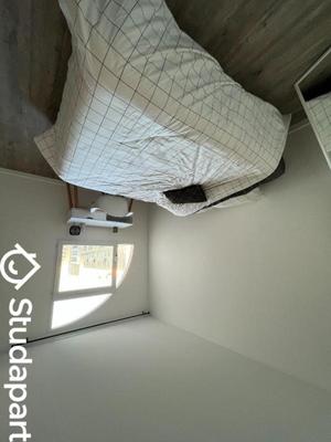 Chambre - 11 m² - 1 pièce