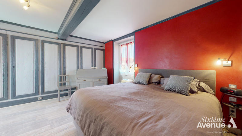 Maison - 405 m² - 12 pièces