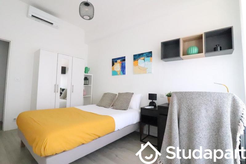 Chambre - 12 m² - 1 pièce