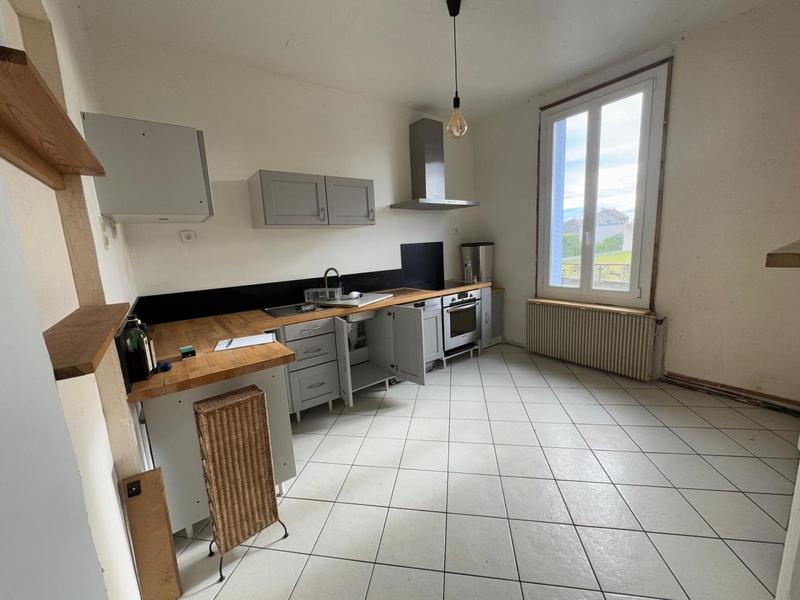 Maison de village - 94 m² - 5 pièces