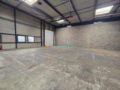 Local d'activité / Entrepôt - 391 m²