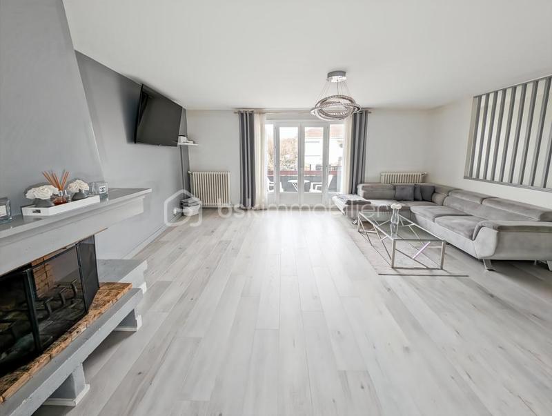 Maison - 90 m² - 4 pièces