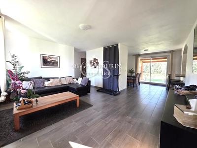 Appartement - 93 m² - 4 pièces