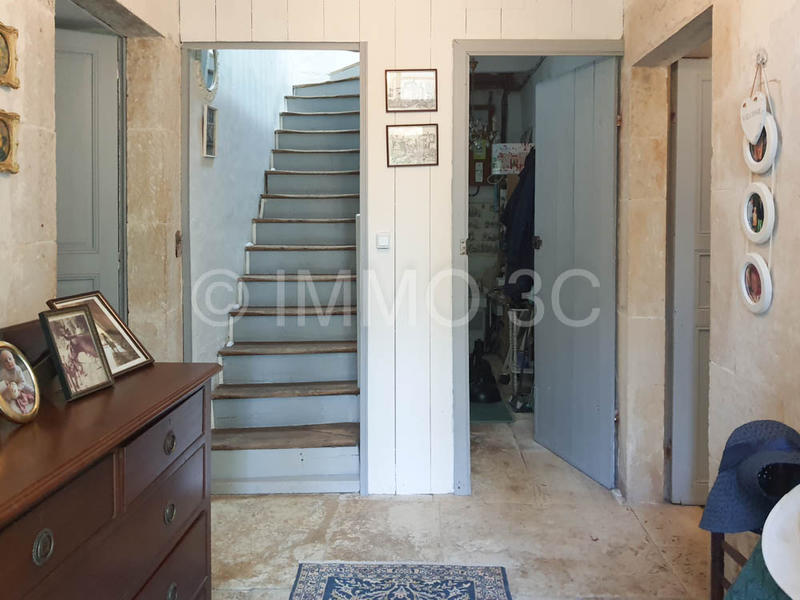 Maison en pierre - 189 m² - 4 pièces