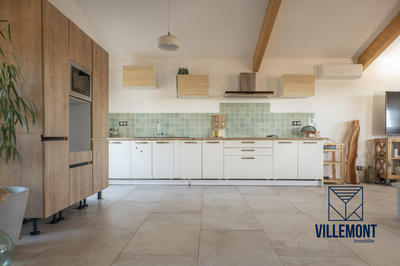 Maison - 210 m² - 9 pièces