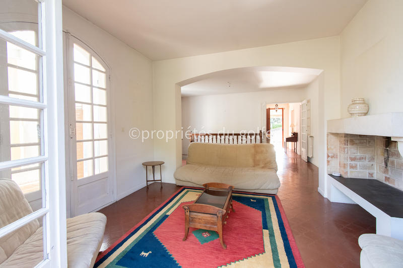 Maison - 216 m² - 5 pièces