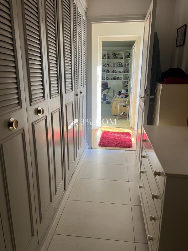 Propriété - 281 m² - 7 pièces