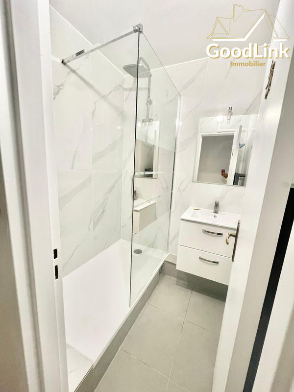 Appartement - 75 m² - 4 pièces