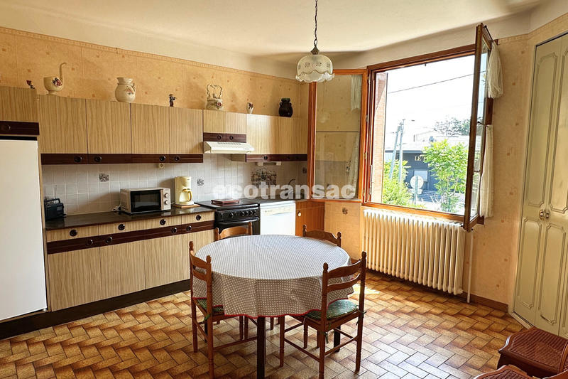 Maison - 202 m² - 4 pièces