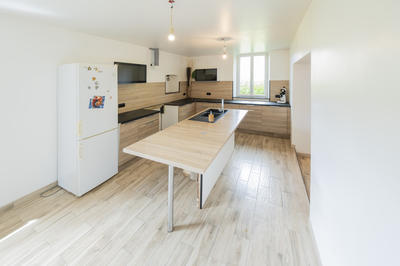 Maison - 228 m² - 7 pièces