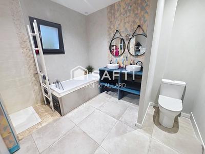 Maison - 138 m² - 4 pièces