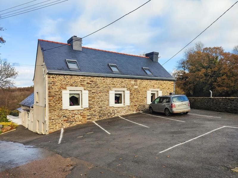 Maison en pierre - 365 m² - 7 pièces