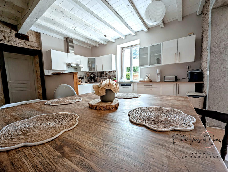 Maison - 315 m² - 10 pièces