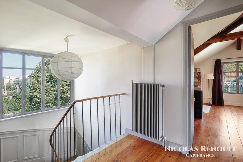 Maison - 250 m² - 8 pièces