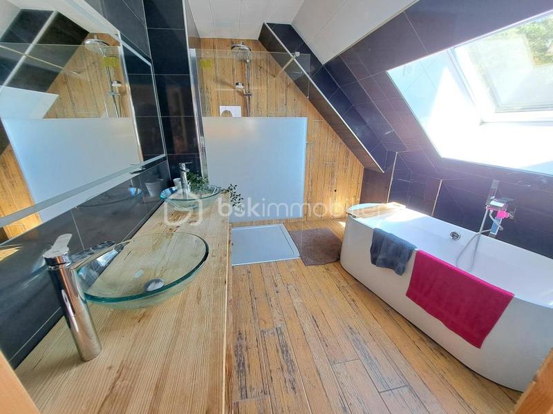 Maison - 155 m² - 6 pièces