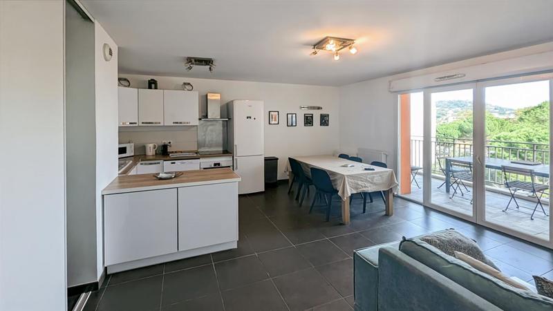 Appartement - 70 m² - 3 pièces