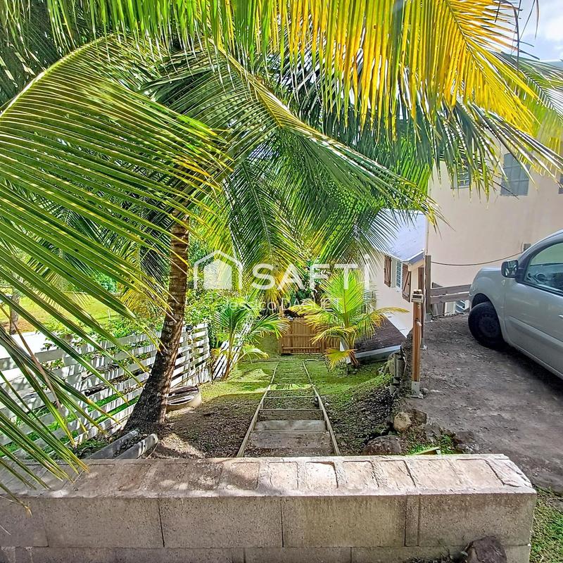 Maison - 208 m² - 8 pièces