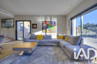 Maison de maîtres - 360 m² - 10 pièces