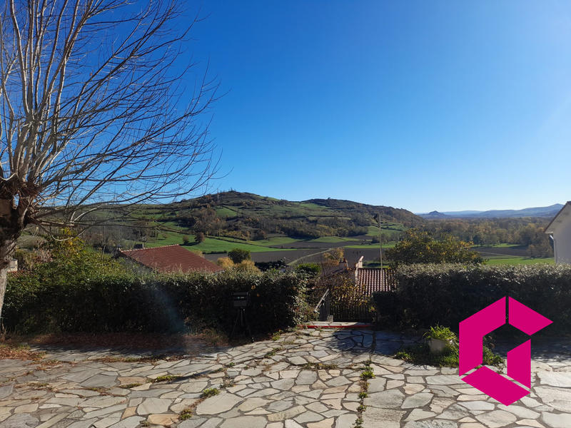 Maison - 143 m² - 7 pièces