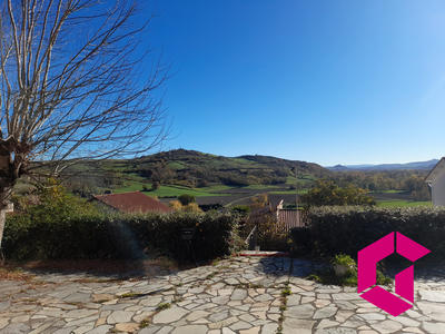 Maison - 143 m² - 7 pièces