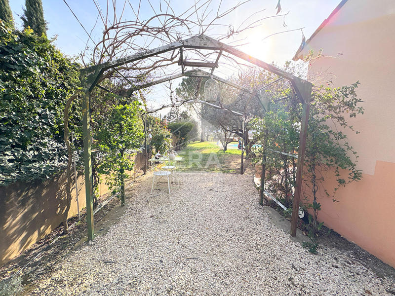 Maison - 200 m² - 7 pièces