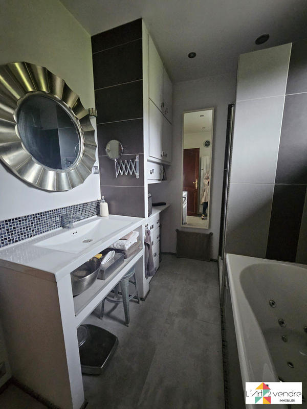 Maison - 155 m² - 7 pièces