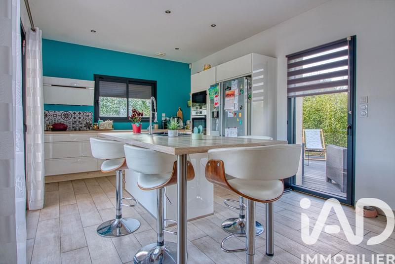 Maison - 250 m² - 7 pièces