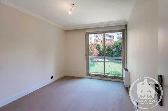 Appartement - 94 m² - 4 pièces