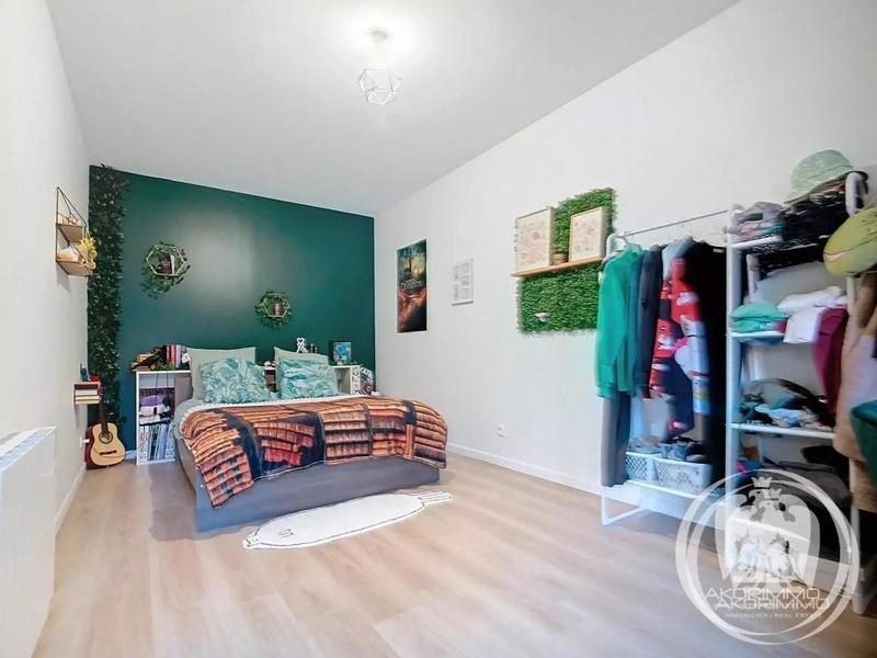 Maison - 198 m² - 8 pièces