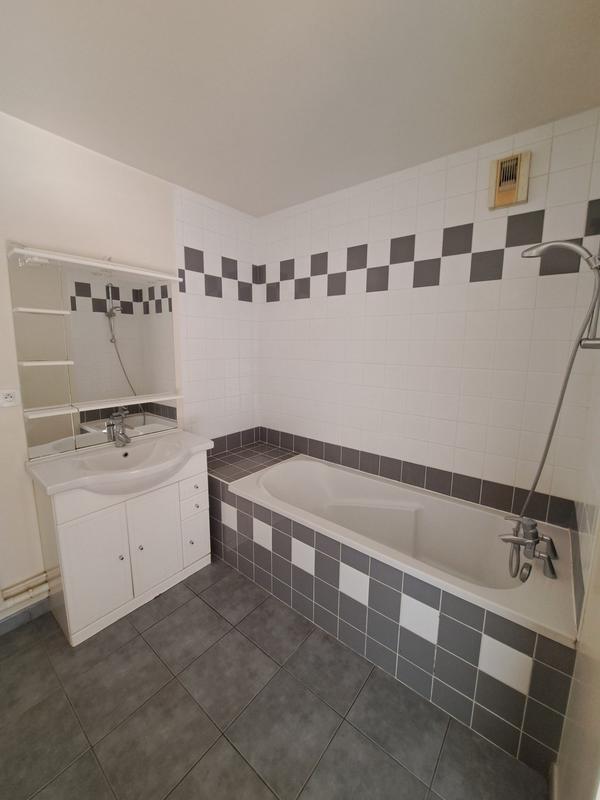 Appartement - 90 m² - 4 pièces