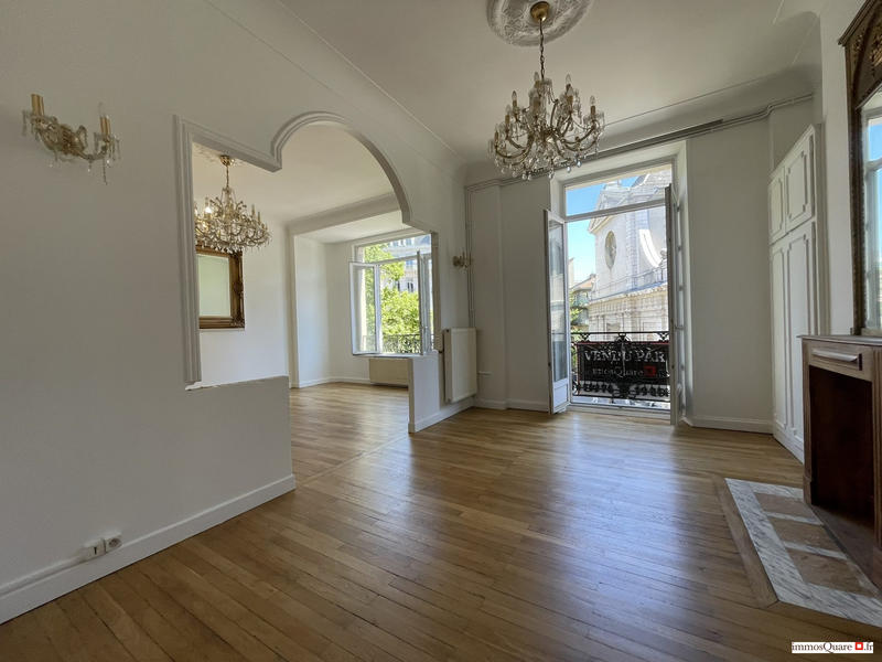 Appartement - 136 m² - 4 pièces